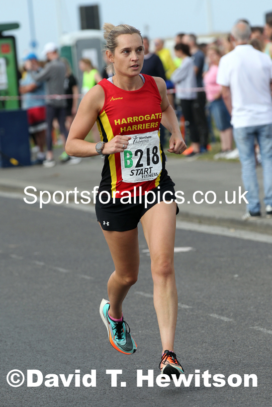 Senior womens 4 stage relay, 2021 Northern 6 and 4 Stage and Young Athletes Road Relays, Redcar. Photo: David T. Hewitson/Sports for All Pics